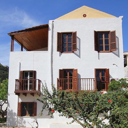 Traditional Apartments Alexandra Megisti Exterior photo