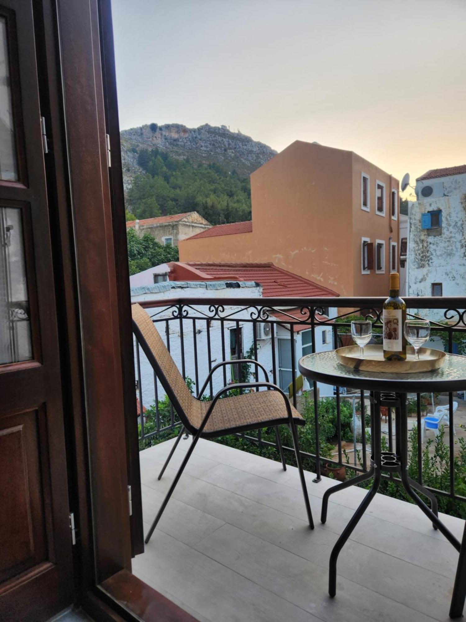Traditional Apartments Alexandra Megisti Exterior photo